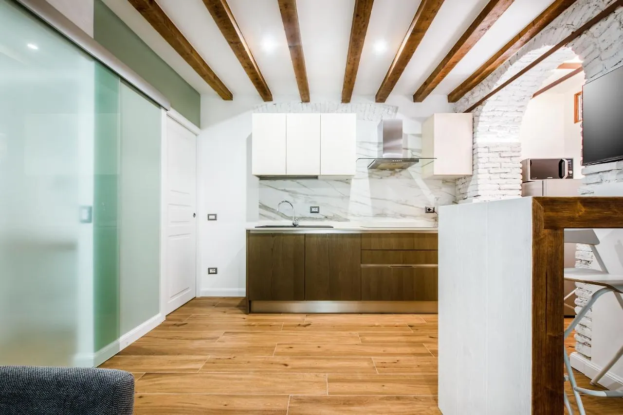 Elegant Suite In Milan Center İtalya